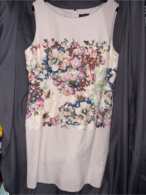 Tahari Cream Floral Sleeveless Dress size 16 Perfect for a Summer Wedding